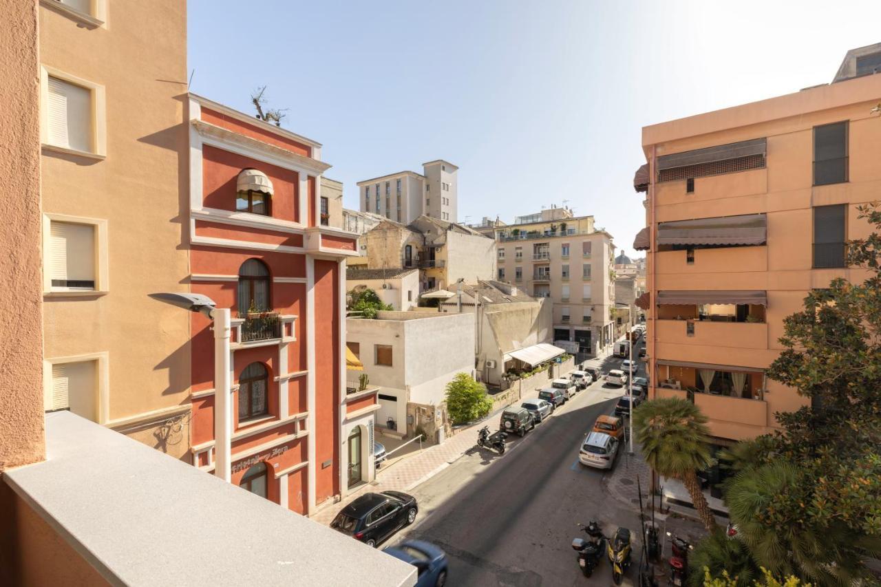 Vittoria'S Luxury Apartment Κάλιαρι Εξωτερικό φωτογραφία